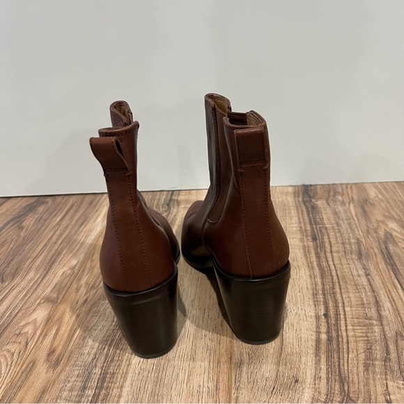 Madewell Newbury Chelsea Boot - Picture 9 of 16